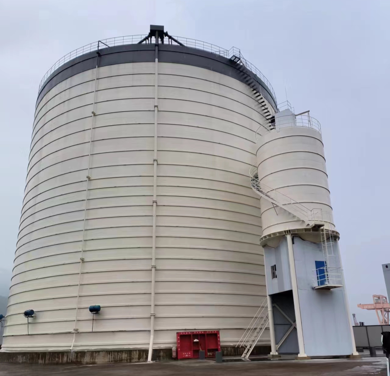 卢龙10万吨水泥钢板库